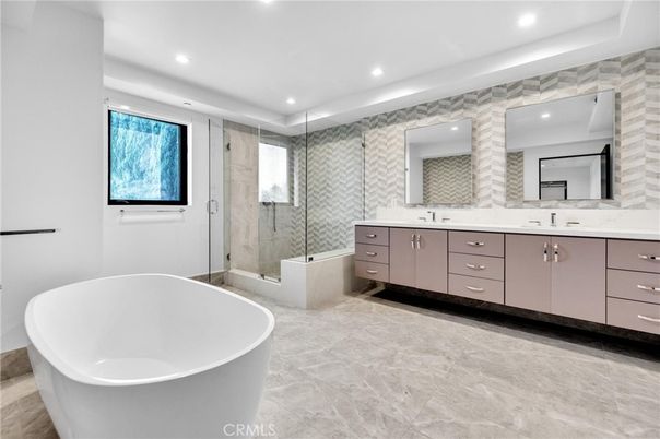 Bathroom, Dual Sink Vanities, Free Standing Baths, Glass Shower, Interior, Recessed Lighting