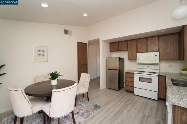 Dining room, Interior, Kitchen, Recessed Lighting, Wood Texture Flooring