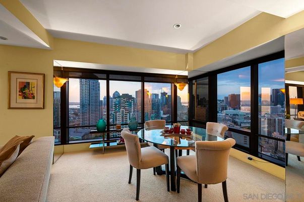 Dining room, Interior, Recessed Lighting, Skyline