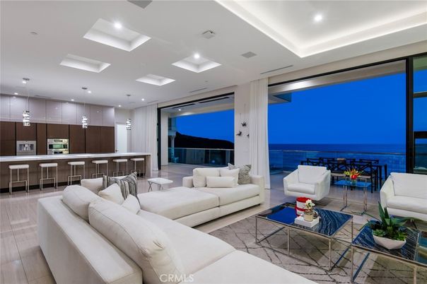 Interior, Living room, Pendant Lights, Recessed Lighting, Water