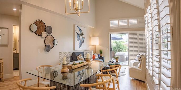 Chandelier, Dining room, Interior, Living room, Recessed Lighting, Wood Texture Flooring