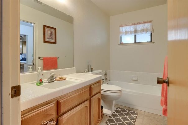Bathroom, Interior, Tile Countertops