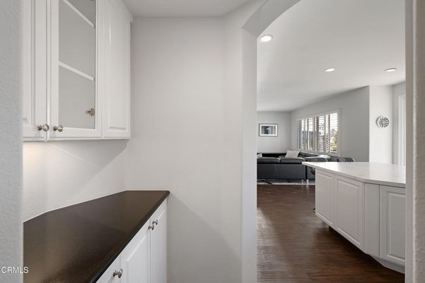 Interior, Kitchen, Living room, Recessed Lighting, Wood Texture Flooring