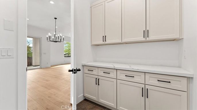 Interior, Pendant Lights, Recessed Lighting, Wood Texture Flooring