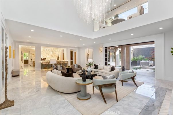 Chandelier, Dining room, Interior, Living room, Marble, Recessed Lighting