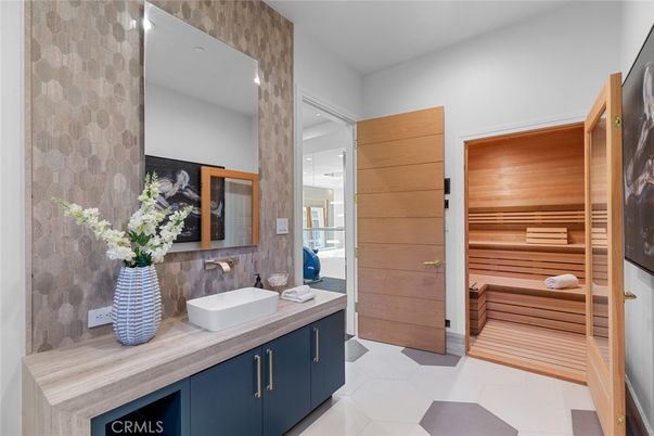 Bathroom, Interior, Recessed Lighting, Sauna Room