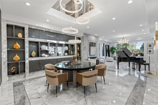 Chandelier, Dining room, Interior, Marble, Pendant Lights, Piano, Recessed Lighting