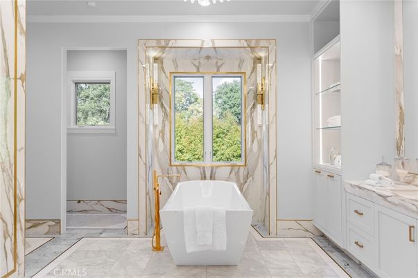 Bathroom, Free Standing Baths, Interior, Marble, Marble Walls