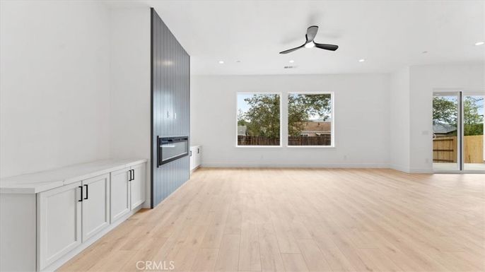 Empty room, Interior, Kitchen, Recessed Lighting, Wood Texture Flooring