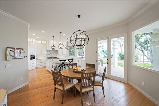 Chandelier, Dining room, Interior, Kitchen, Pendant Lights, Recessed Lighting, Wood Texture Flooring