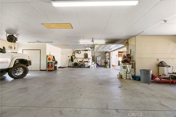 Garage, Interior
