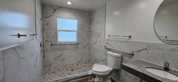 Bathroom, Interior, Marble Walls, Recessed Lighting