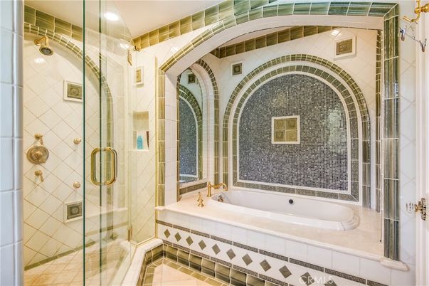 Bathroom, Glass Shower, Interior, Recessed Lighting, Tile Countertops