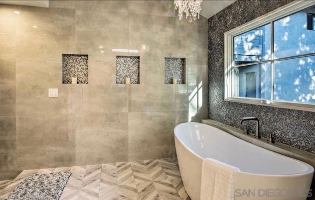 Bathroom, Free Standing Baths, Interior