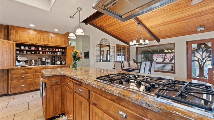 Chandelier, Dining room, Interior, Kitchen, Pendant Lights, Recessed Lighting, Wooden Beams, Wooden Ceilings