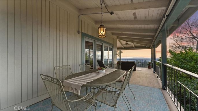 Exterior, Pendant Lights