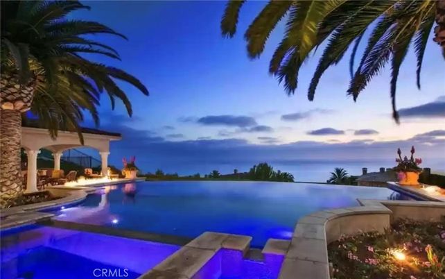 Exterior, Pool, Water