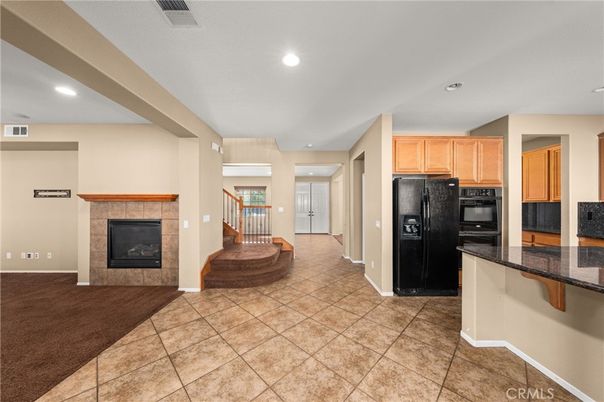Fireplace, Interior, Kitchen, Recessed Lighting