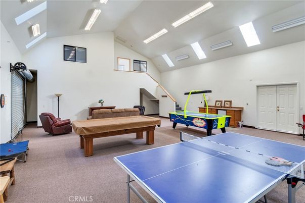 Billiard Table, Game Room, Interior