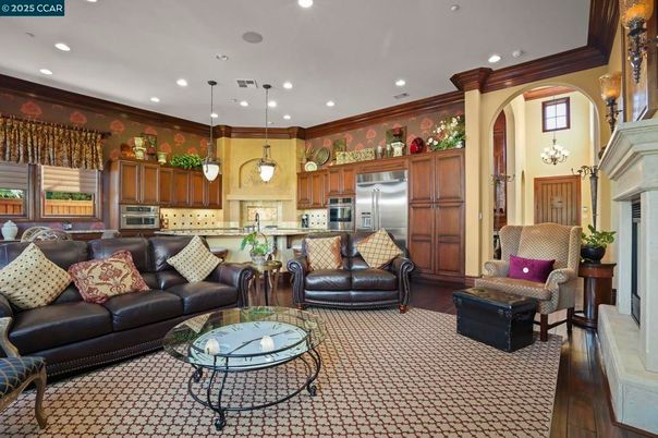 Interior, Kitchen, Living room, Pendant Lights, Recessed Lighting, Stainless Steel Appliances, Wood Texture Flooring