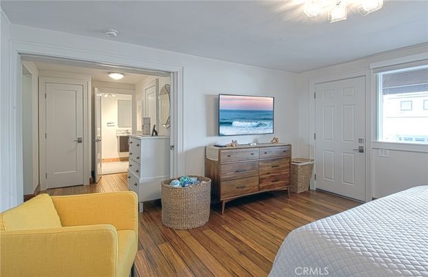 Bedroom, Interior, Water, Wood Texture Flooring
