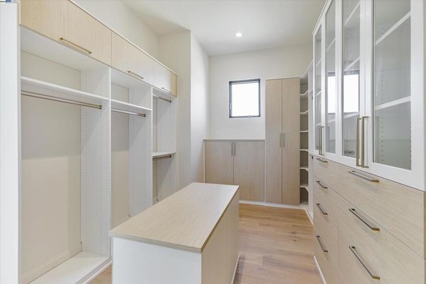 Interior, Recessed Lighting, Walk-in Closets, Wood Texture Flooring