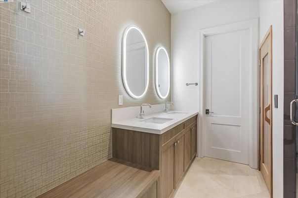 Bathroom, Dual Sink Vanities, Interior, Wood Texture Flooring