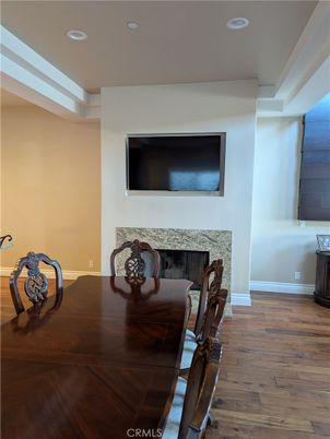 Dining room, Fireplace, Interior, Recessed Lighting, Wood Texture Flooring
