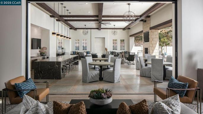 Dining room, Interior, Living room, Pendant Lights, Recessed Lighting, Wooden Beams