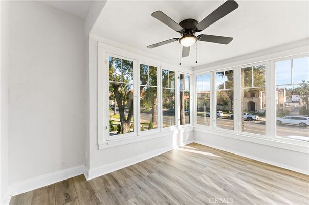 Empty room, Interior, Sun Room, Wood Texture Flooring
