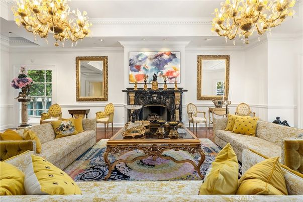 Chandelier, Fireplace, Interior, Living room, Recessed Lighting