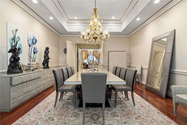 Chandelier, Dining room, Interior, Recessed Lighting, Wood Texture Flooring