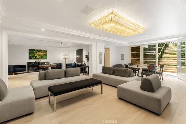 Chandelier, Dining room, Interior, Living room, Recessed Lighting, Wood Texture Flooring