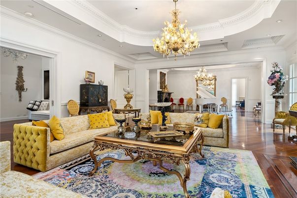 Chandelier, Dining room, Interior, Living room, Recessed Lighting, Wood Texture Flooring