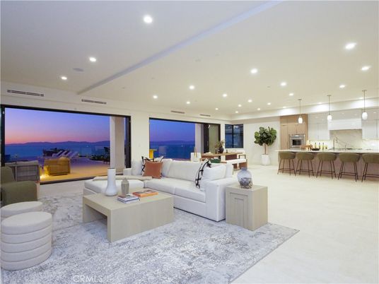 Interior, Kitchen, Living room, Marble Walls, Pendant Lights, Recessed Lighting, Water