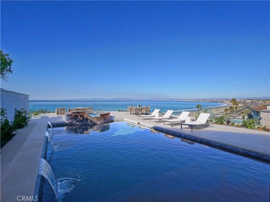 Exterior, Pool, Water