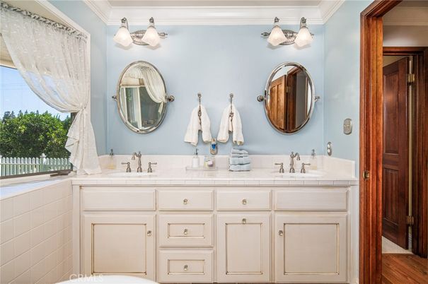 Bathroom, Dual Sink Vanities, Interior, Tile Countertops