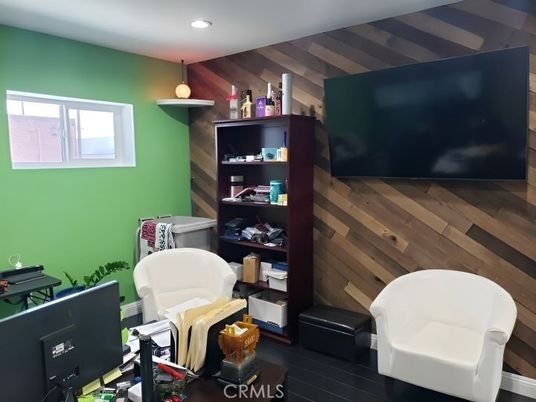 Interior, Recessed Lighting, Wood Texture Flooring, Wooden Walls