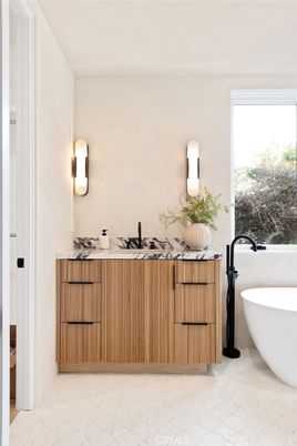 Bathroom, Free Standing Baths, Interior, Marble