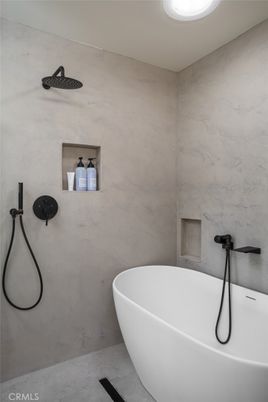 Bathroom, Free Standing Baths, Interior