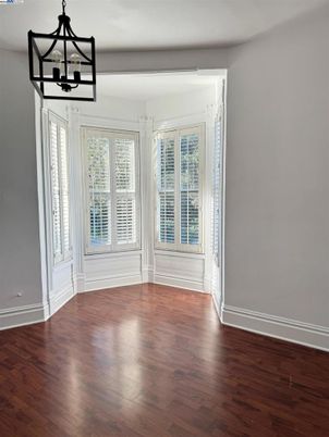 Empty room, Interior, Pendant Lights, Wood Texture Flooring