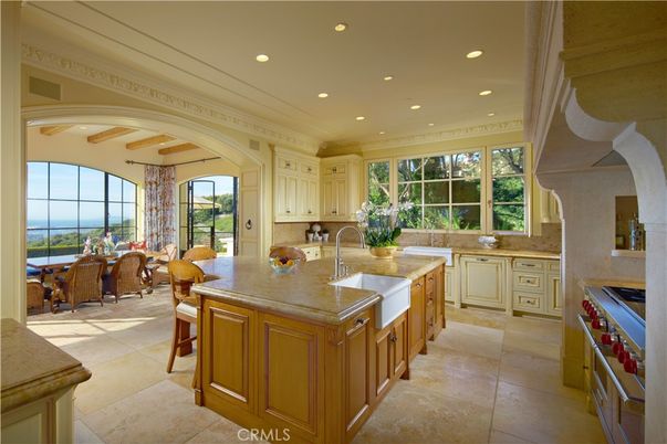 Dining room, Interior, Kitchen, Recessed Lighting, Stainless Steel Appliances