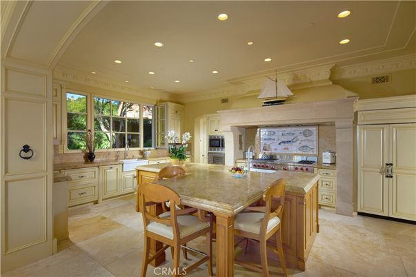 Dining room, Interior, Kitchen, Recessed Lighting, Stainless Steel Appliances