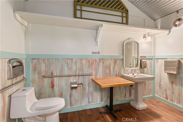 Bathroom, Interior, Wood Texture Flooring