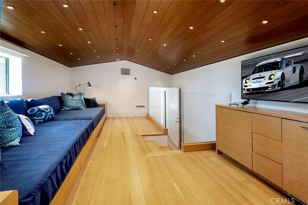 Interior, Living room, Recessed Lighting, Wooden Ceilings, Wood Texture Flooring