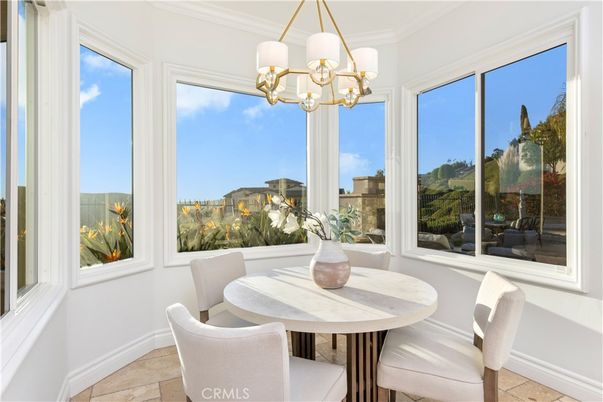 Chandelier, Dining room, Interior, Pendant Lights