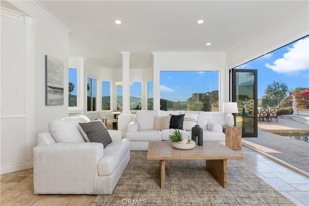 Dining room, Interior, Living room, Pendant Lights, Recessed Lighting