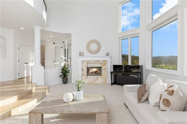 Fireplace, Interior, Living room, Piano, Recessed Lighting