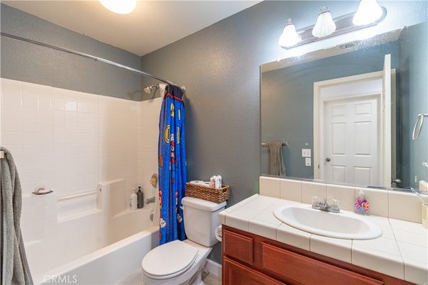 Bathroom, Interior, Tile Countertops