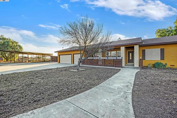 Attached, Backyard, Exterior, Facade, Ranch